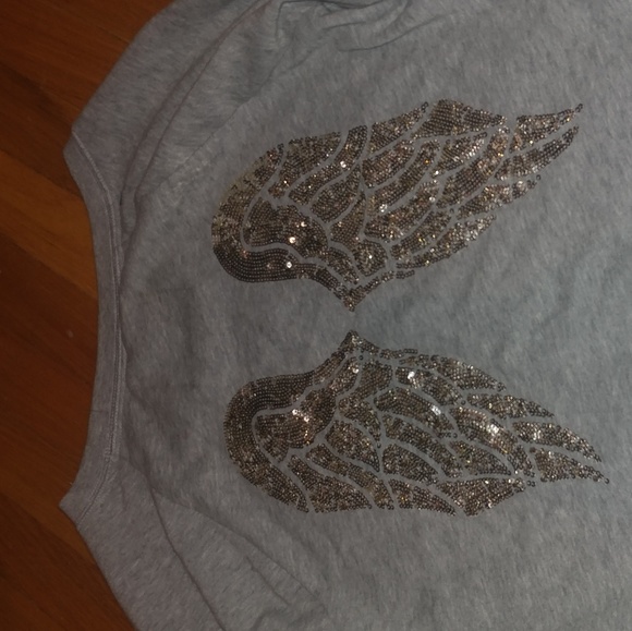 Victoria Secret shirt - Picture 1 of 3