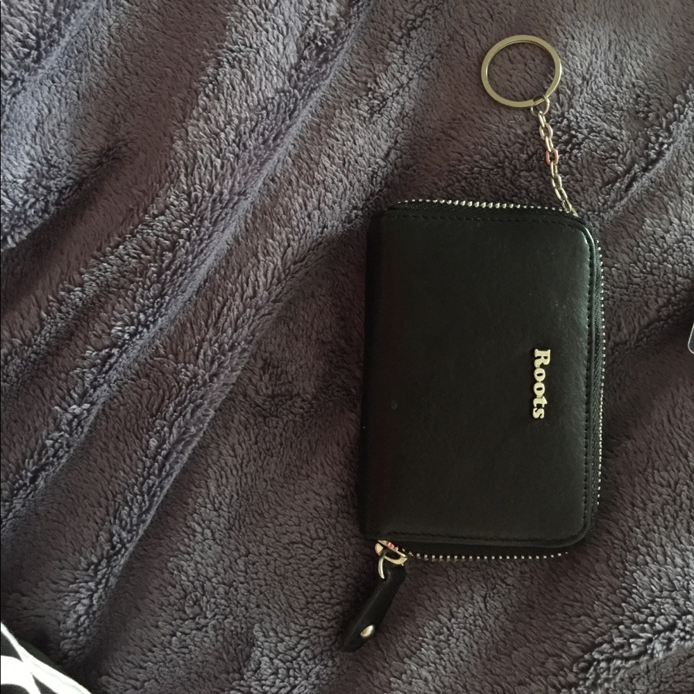 Roots coin purse