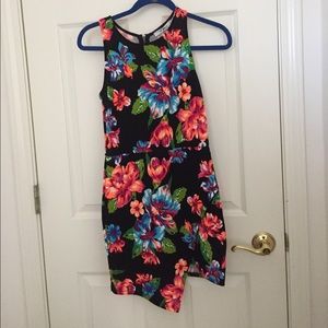 NWT Floral Vacation Dress Bright Colors Tropical