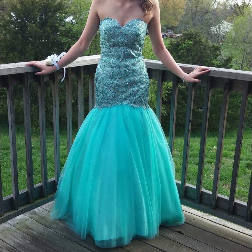 Beautiful teal prom dress. Worn only once