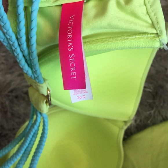 HOST PICK 💞 Victoria's Secret Bikini Swim Set - Picture 3 of 4