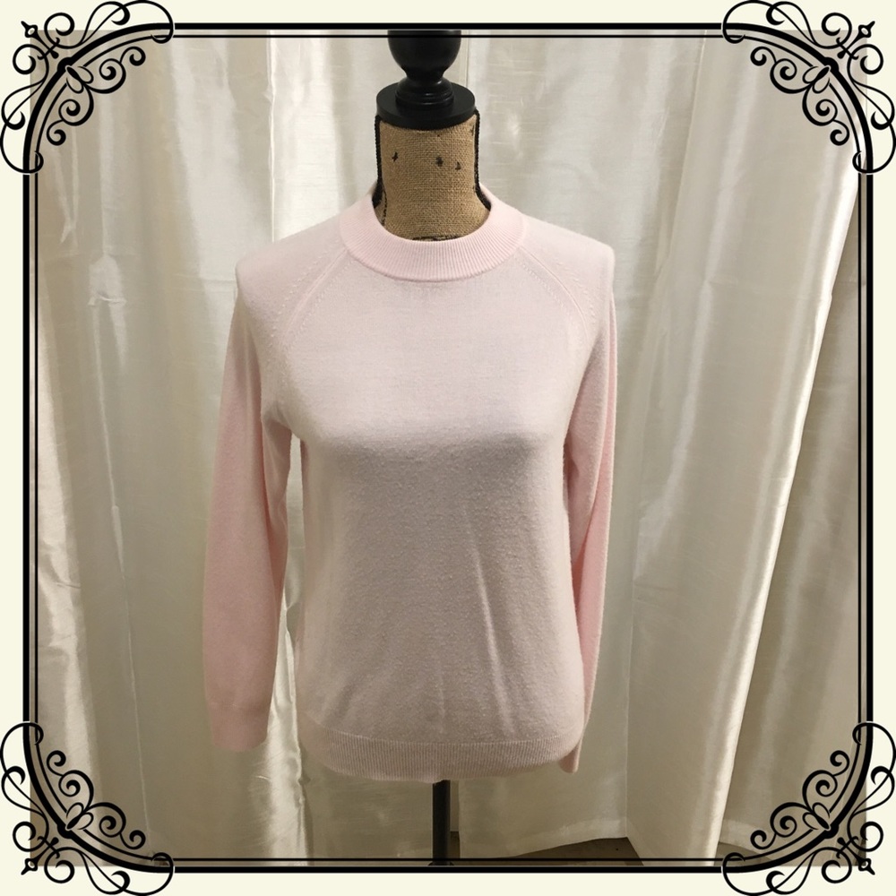 Pink fine-knit sweater
