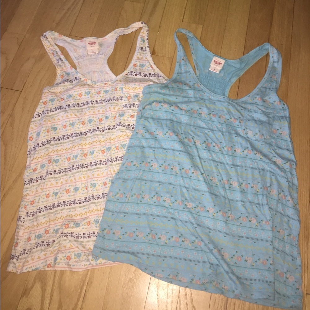 Mossimo tank tops