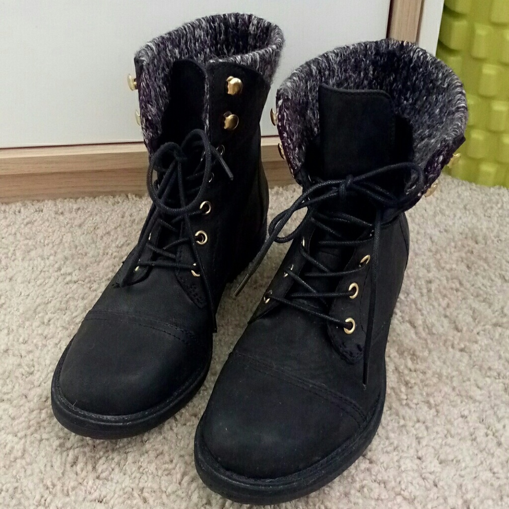SOLD - NWOT Steve Madden Combat Boots