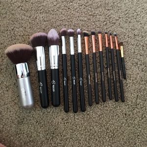 Makeup Brush Set for a perfect look!