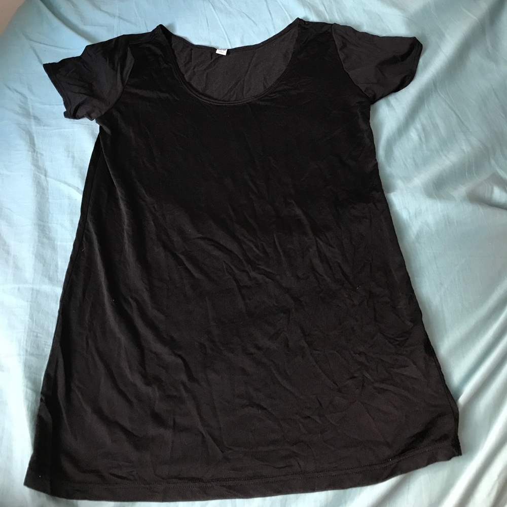 Light black scoop neck AIRism tee