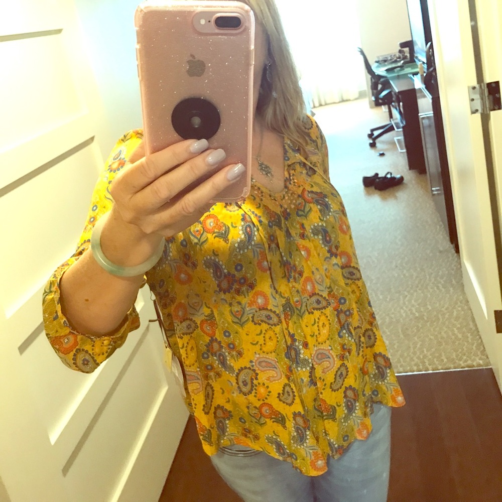 Long sleeve new Vera Wang Princess mustard shirt