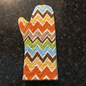 NWOT Coton Colors Chevron Oven Mit