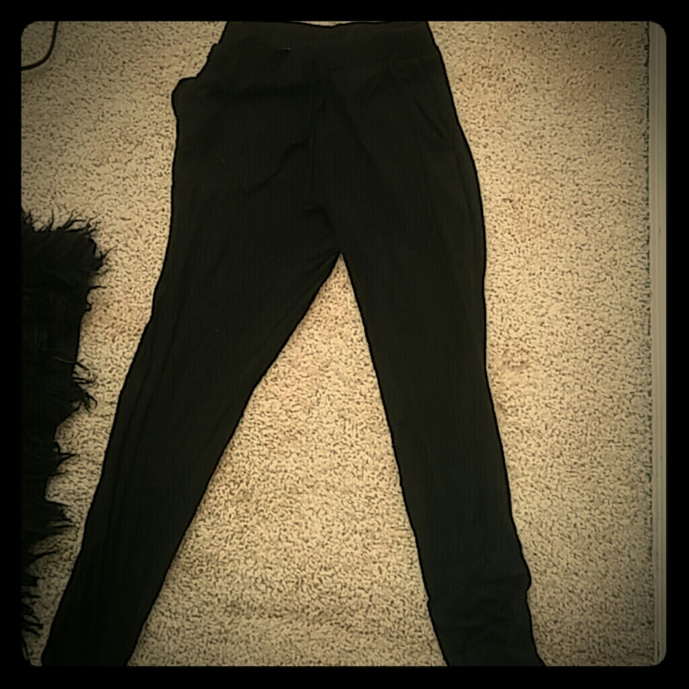 All black joggers with pockets