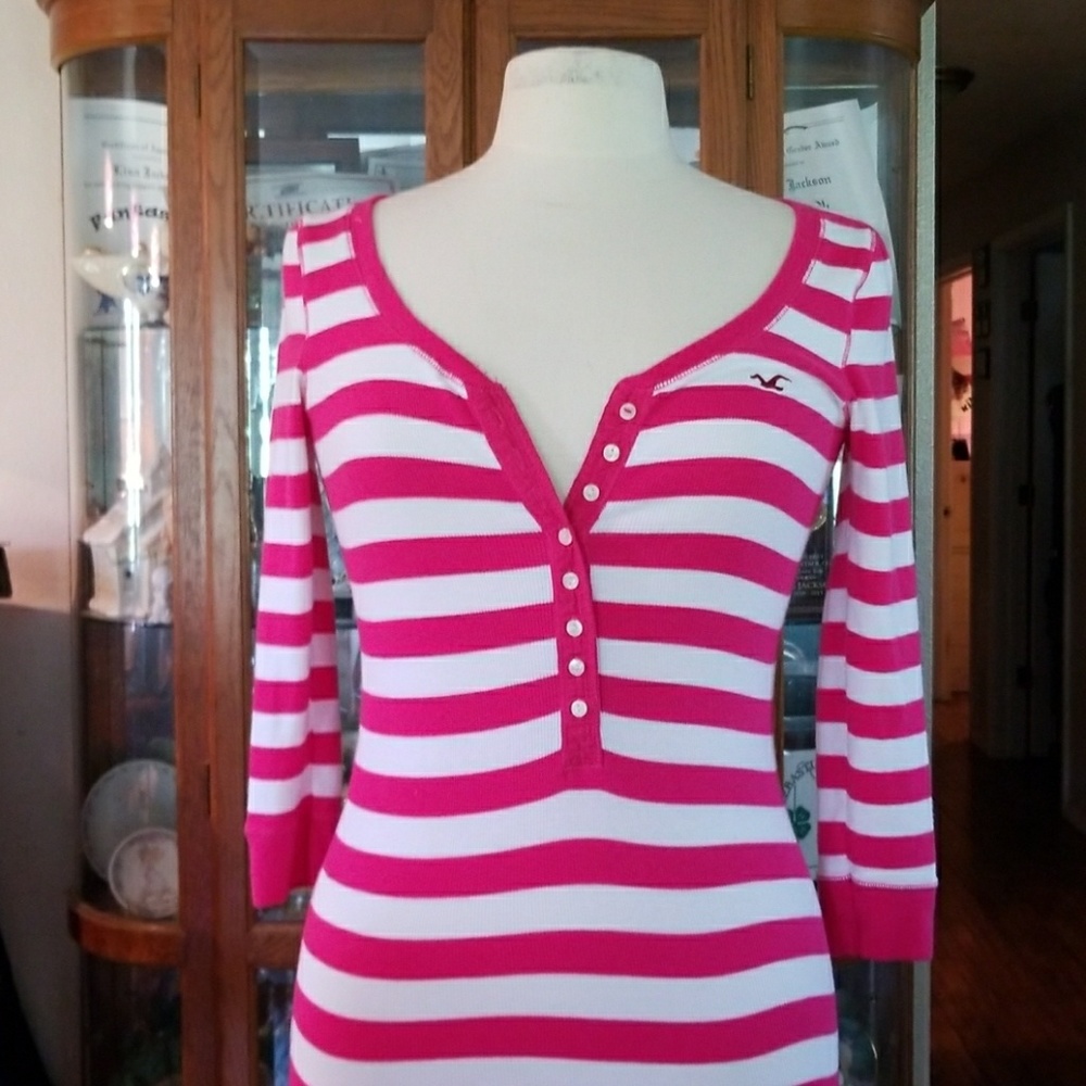 CUTE TOP FROM HOLLISTER!!!