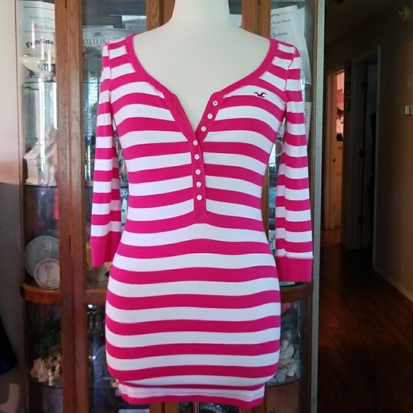 CUTE TOP FROM HOLLISTER!!! - Picture 2 of 5