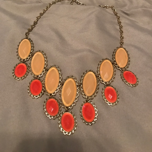 Beige and pink necklace - Picture 2 of 2