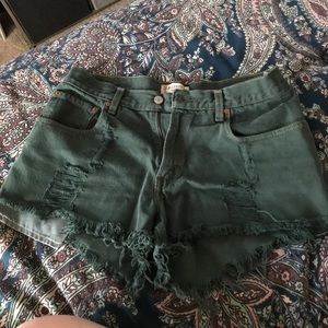 Levi shorts size w33 l28
