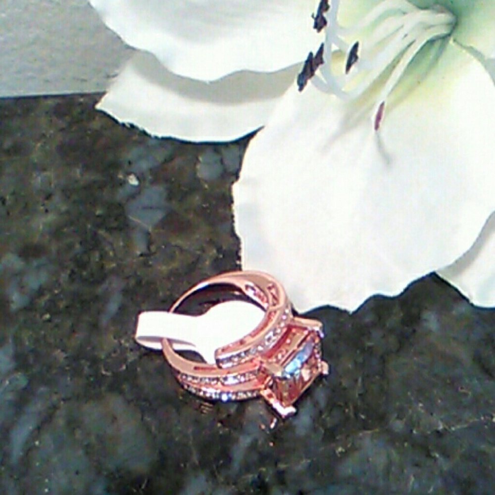 Gorgeous morganite CZ ring.