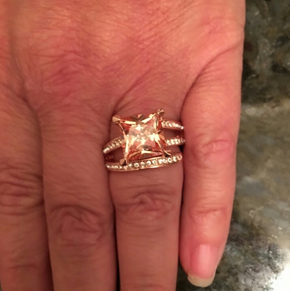 Gorgeous morganite CZ ring. - Picture 5 of 5