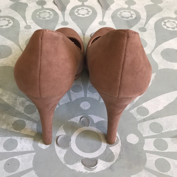 {Madden Girl} Dolce Dark Nude Faux Suede Pumps - Picture 4 of 6