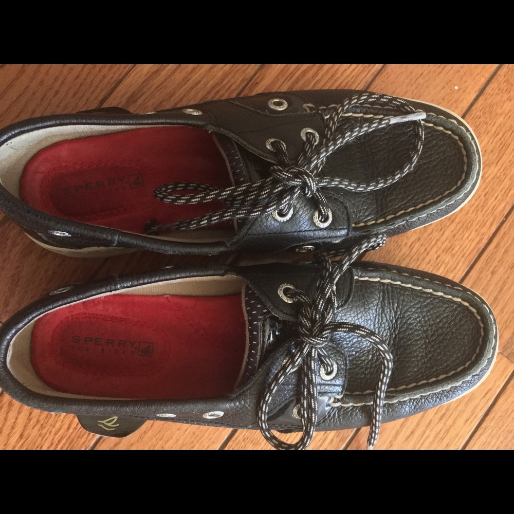 Shoes - Picture 2 of 4