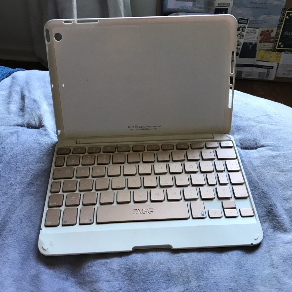 Folio iPad mini keyboard case