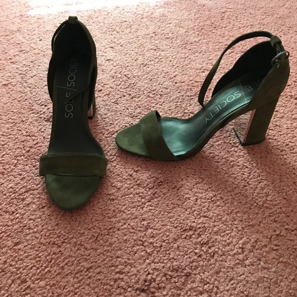 Comfortable dressy sole society shoes!