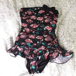 EUC strapless Juicy Couture swimsuit