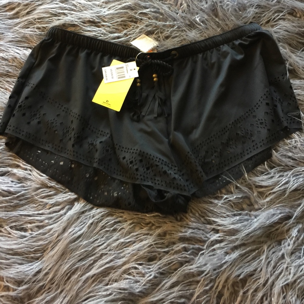O'Neill black board shorts