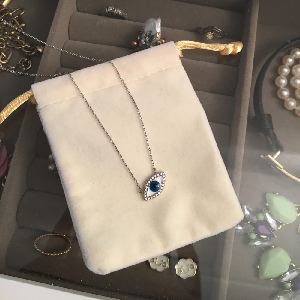 Eye necklace