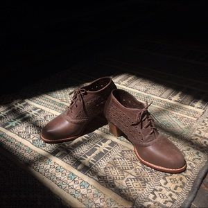 ELF by Bali - Handmade Leather Oxford Heels