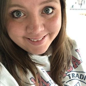 Meet your Posher, Stacy