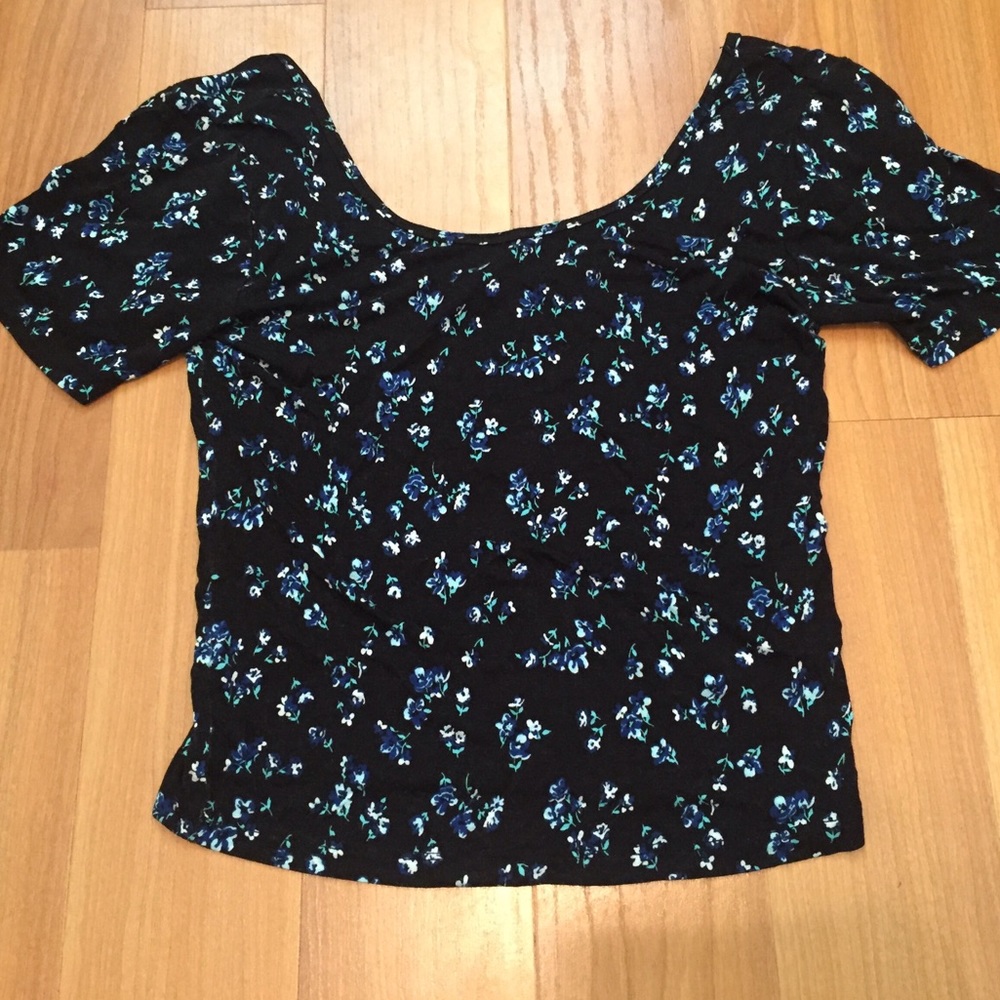 Aeropostale Floral Crop Top size small
