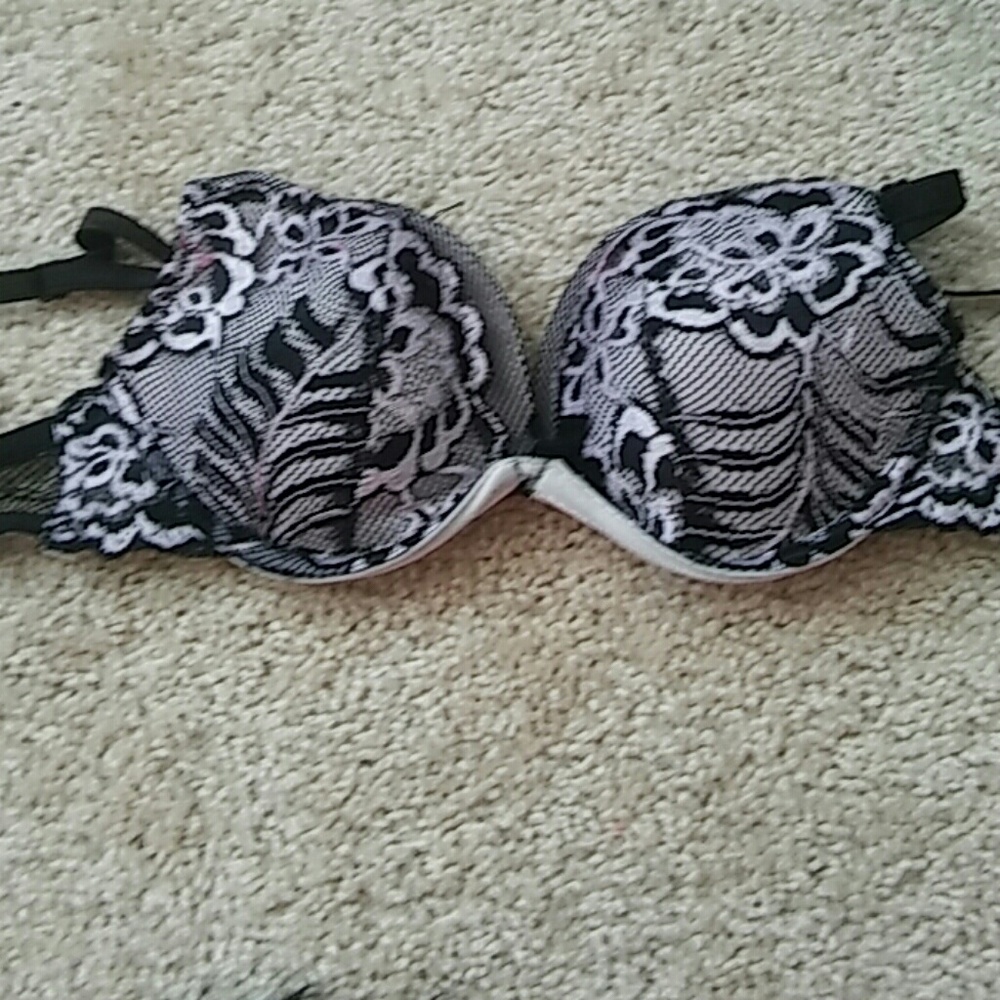 Lace design bra