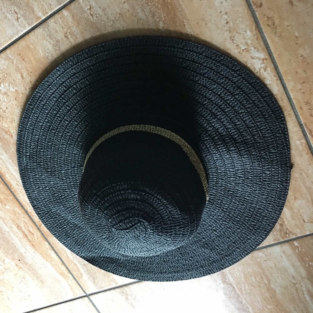 Black and gold floppy hat