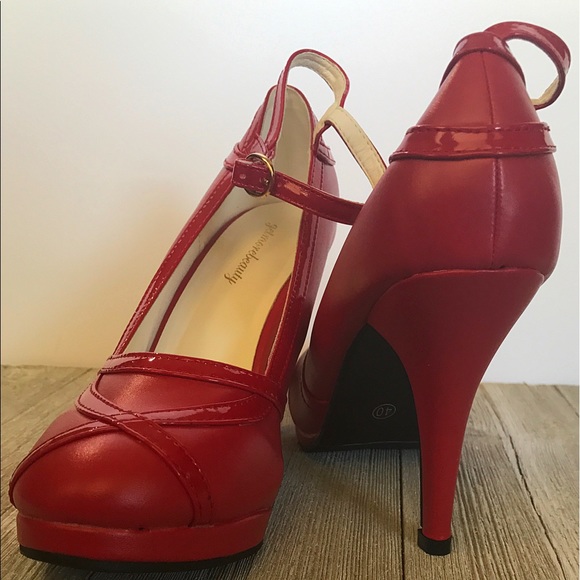 Get More Beauty Red Strap Vintage Inspired Heels - Picture 4 of 8