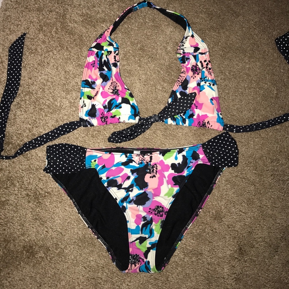 Aéropostale floral bathing suit set