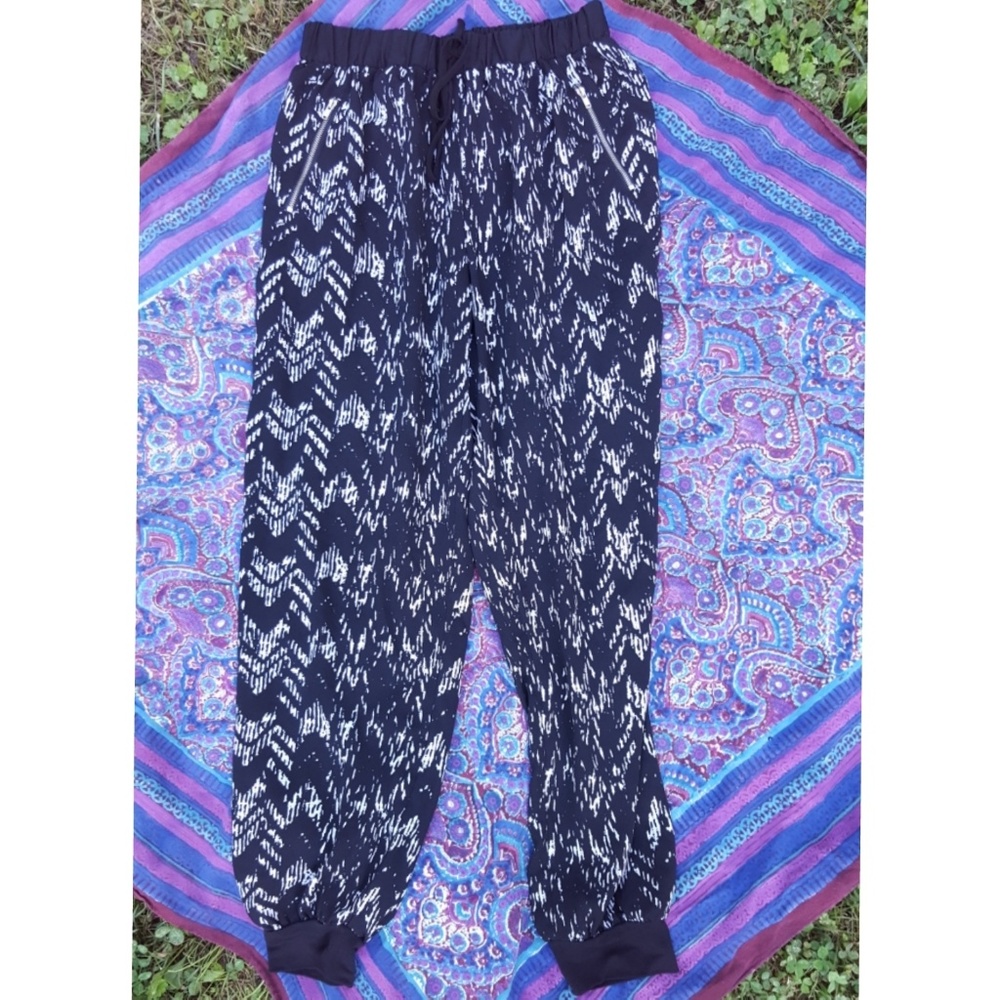 BONGO light, comfortable pants.