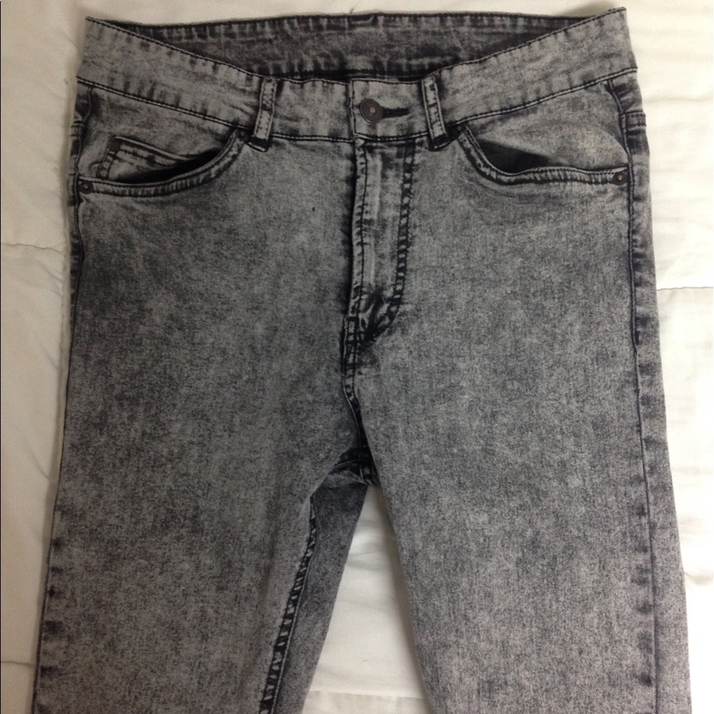 💀FINAL SALE💀 Grey Acid Wash Jeans