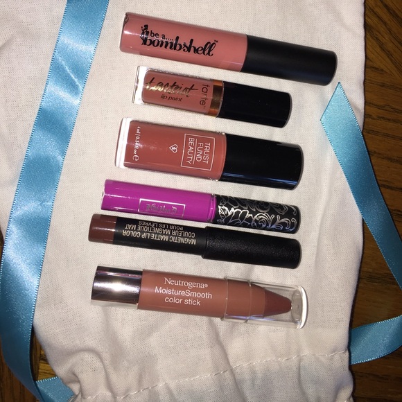 Makeup bundle 💋💗 - Picture 2 of 2