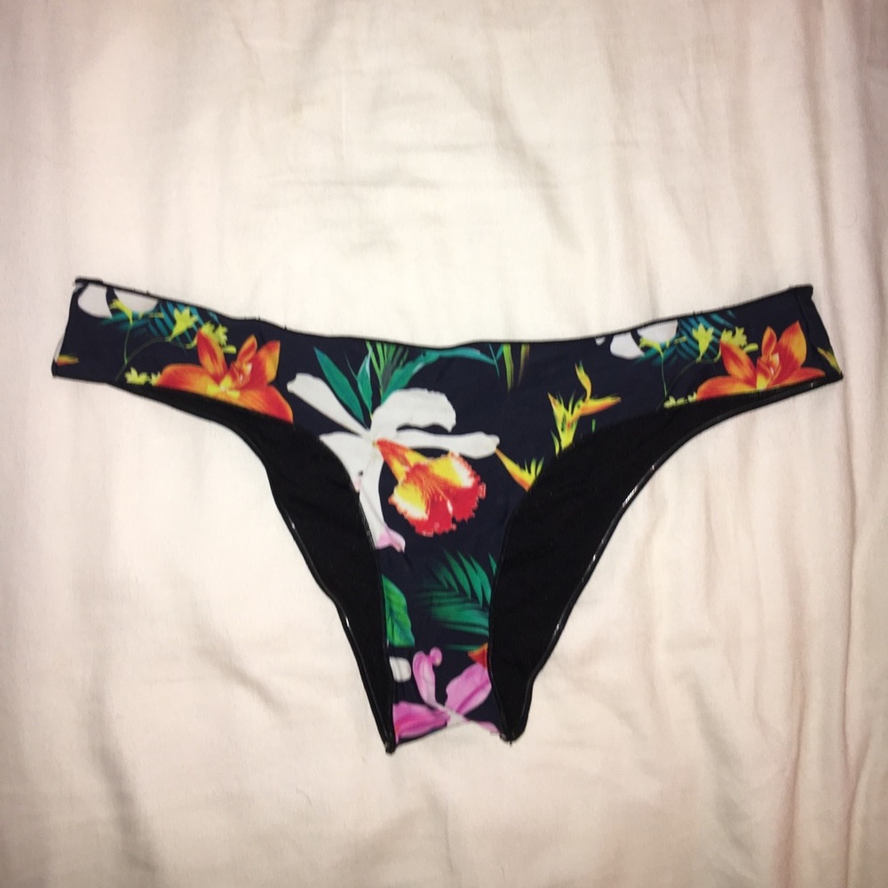 Ripcurl floral bikini bottom