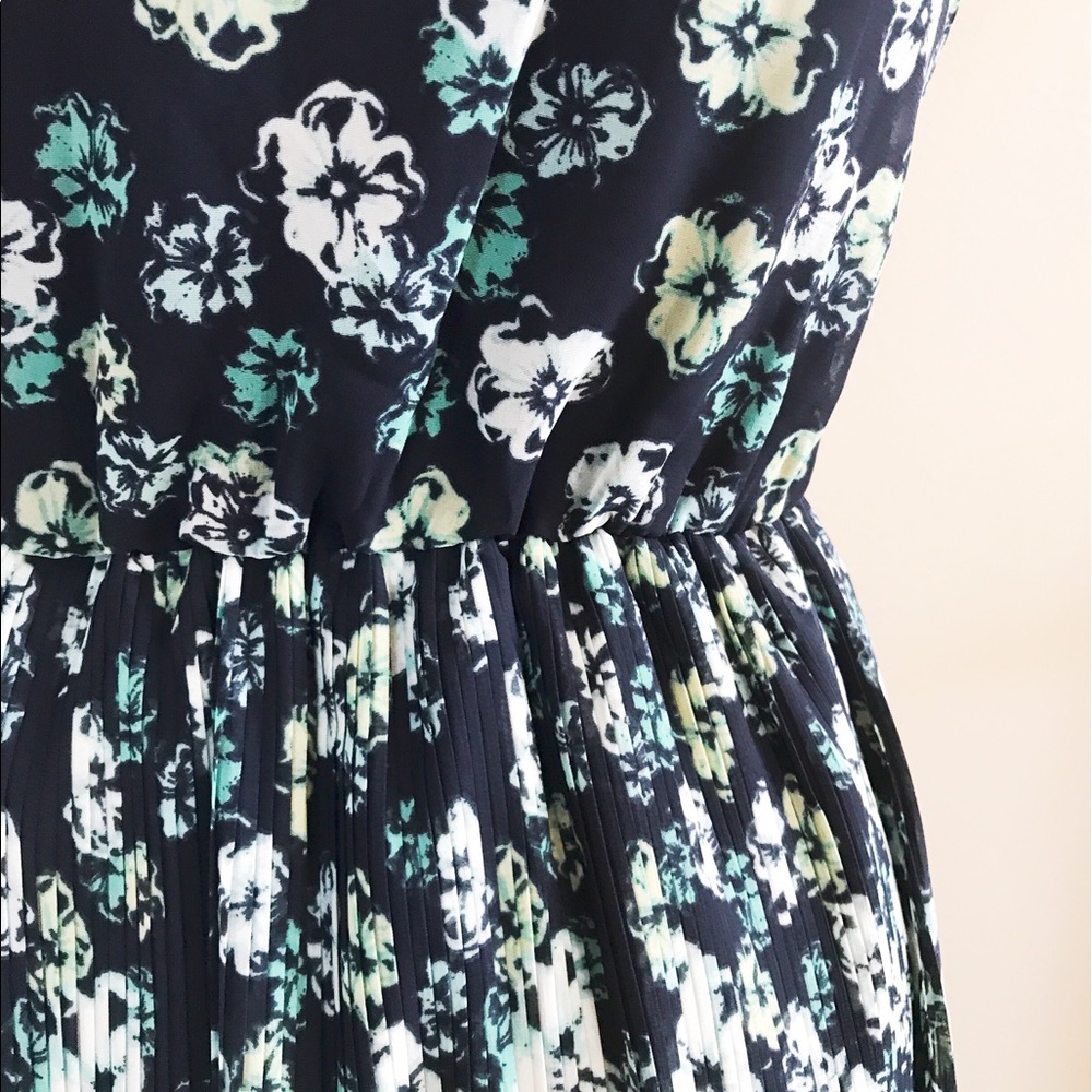 Lauren Conrad chiffon dress - Picture 3 of 6