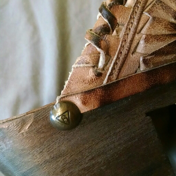 Vintage GUESS Leather Clogs - Picture 6 of 8