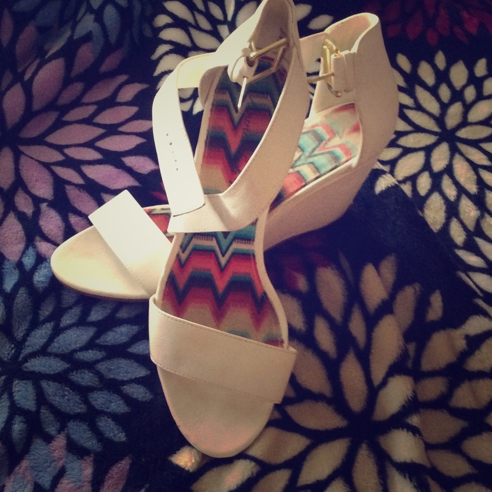 White wedges with strap