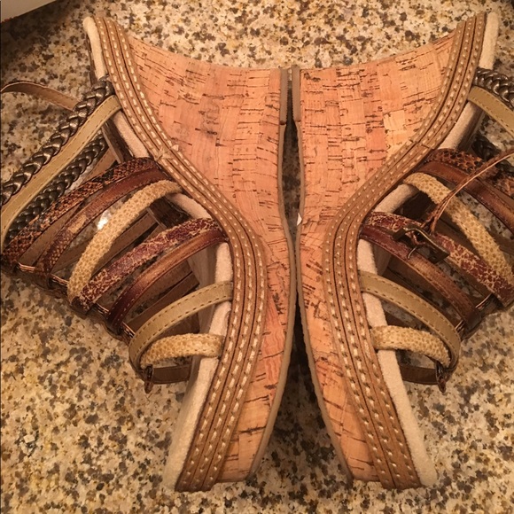 Strappy leather 4.5 in. genuine cork platform heel - Picture 2 of 4