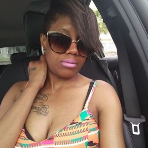 Meet your Posher, Sonya