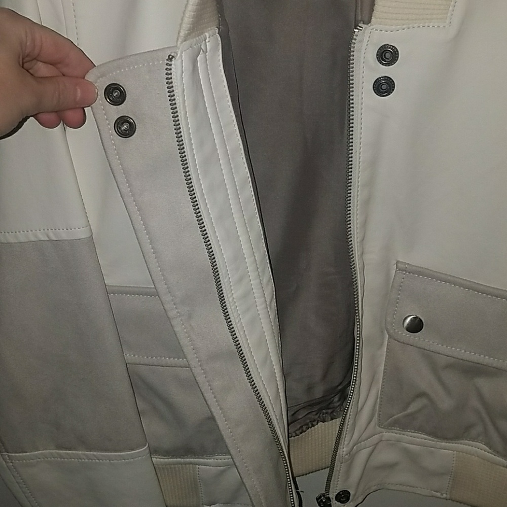 jacket - Picture 3 of 4