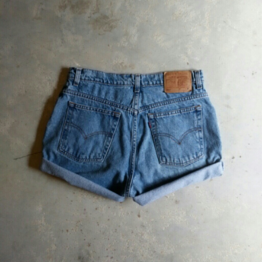 Classic High Waist Levi's Shorts