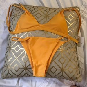 Mustard Bikini 🌻