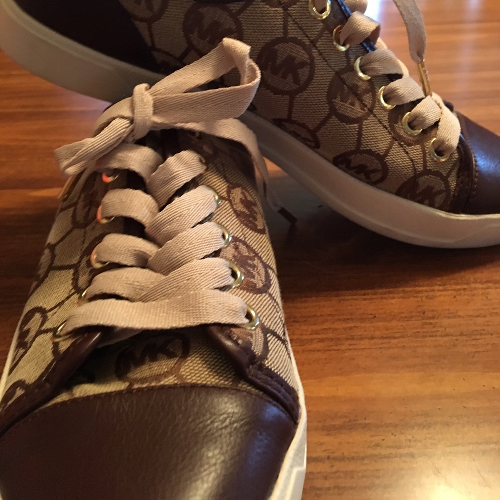 Michael Kors T-Shoes, Size 7.5