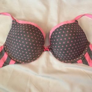 Victoria's Secret Push Up Bra 32D