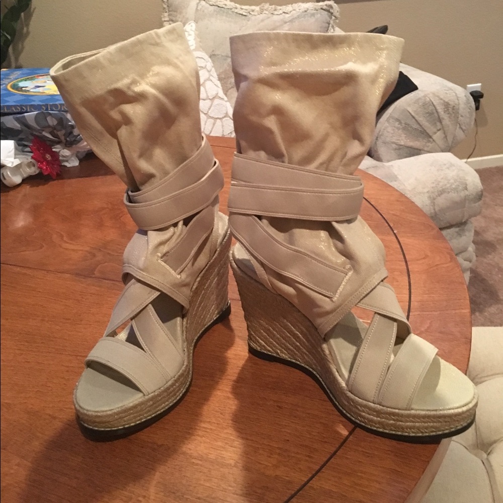 Victoria Secrets Ankle High 4.5 in. Platform Heel