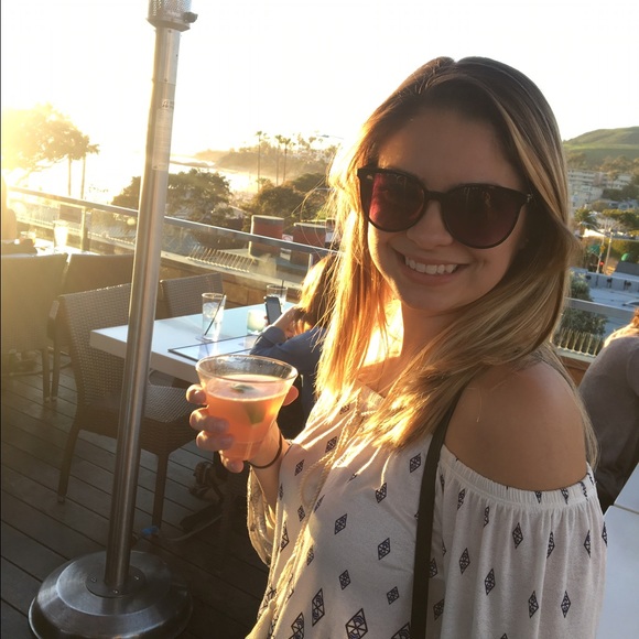 Meet your Posher, Samantha - Picture 1 of 1