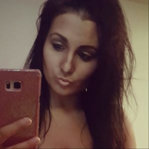 Meet your Posher, Alysaa